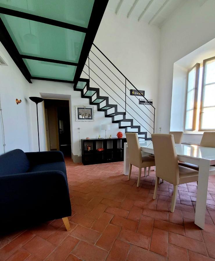 ליבורנו La Villa Apartments - Convenient For Sardinia And Corsica - 4 Beds - Private Parking Included With Camera מראה חיצוני תמונה