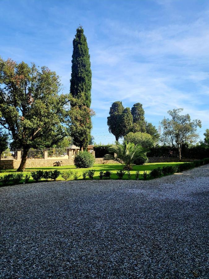 ליבורנו La Villa Apartments - Convenient For Sardinia And Corsica - 4 Beds - Private Parking Included With Camera מראה חיצוני תמונה