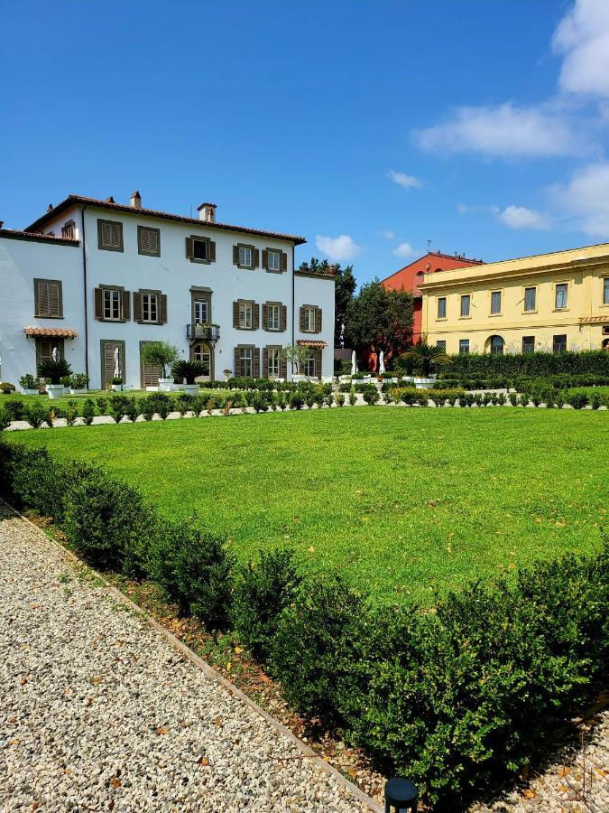 ליבורנו La Villa Apartments - Convenient For Sardinia And Corsica - 4 Beds - Private Parking Included With Camera מראה חיצוני תמונה