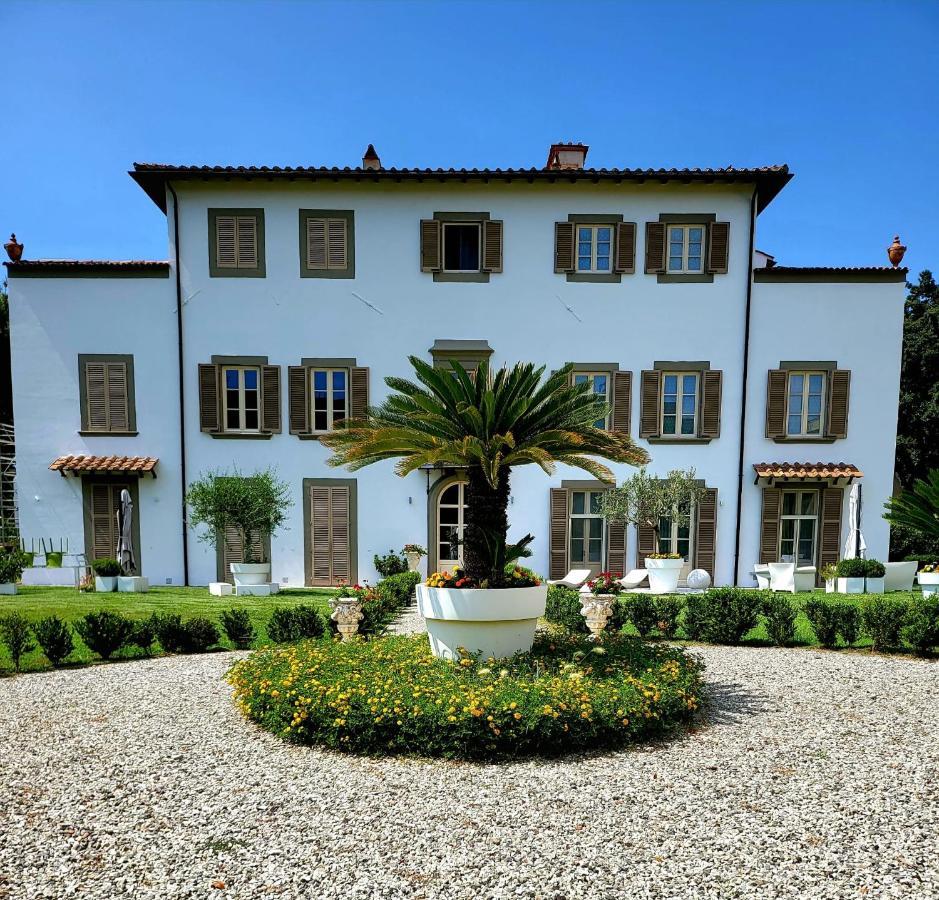 ליבורנו La Villa Apartments - Convenient For Sardinia And Corsica - 4 Beds - Private Parking Included With Camera מראה חיצוני תמונה