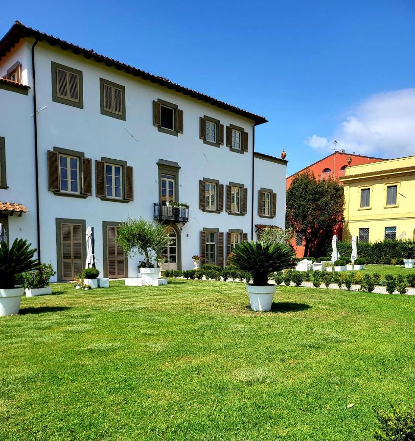 ליבורנו La Villa Apartments - Convenient For Sardinia And Corsica - 4 Beds - Private Parking Included With Camera מראה חיצוני תמונה
